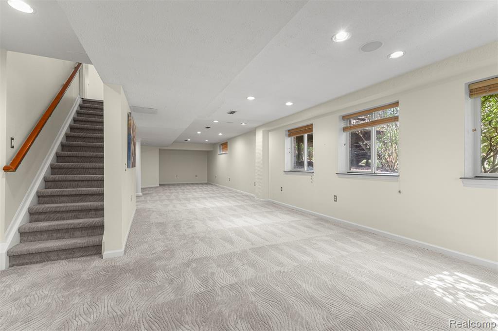 23395 Mission Lane, Farmington, MI 48335 — Photo 50