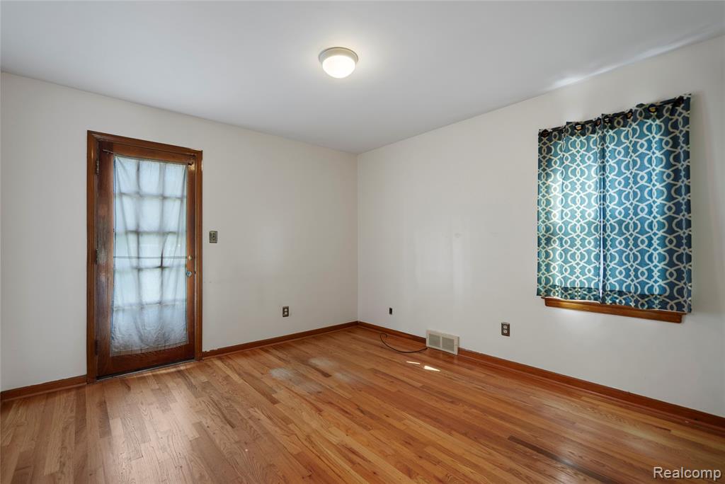 920 N Denwood Street, Dearborn, MI 48128 — Photo 8