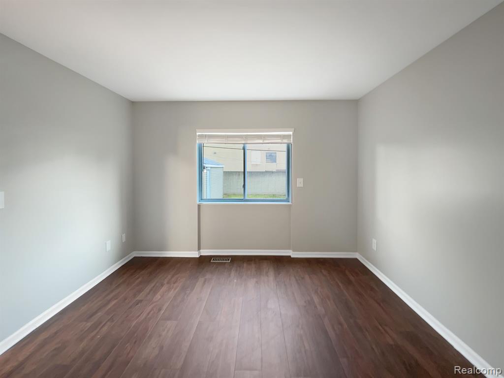 20773 GARDEN Lane, Ferndale, MI 48220 — Photo 4