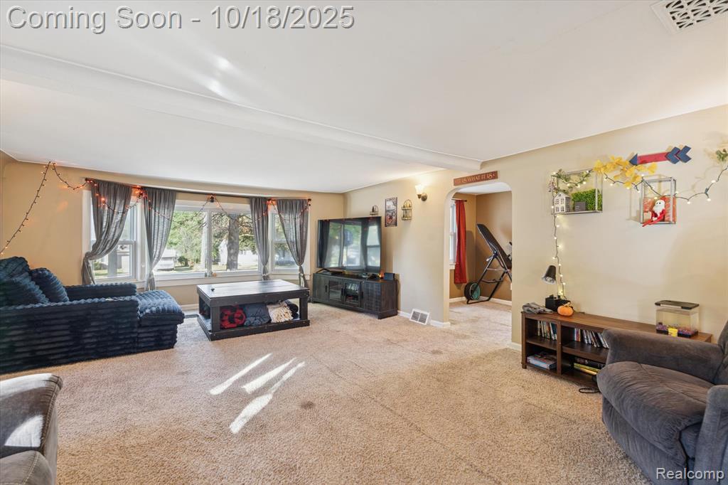 802 Tickner Street, Linden, MI 48451 — Photo 7