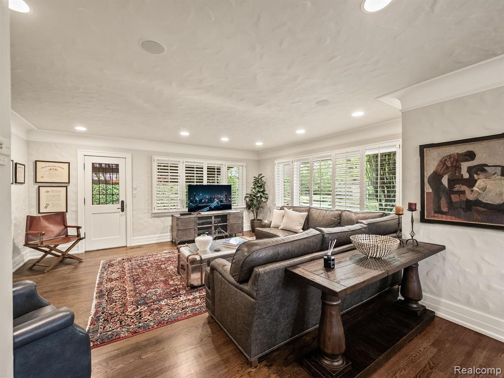 404 LINDEN Road, Birmingham, MI 48009 — Photo 11