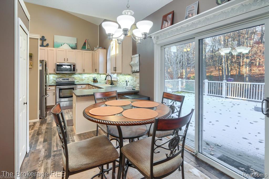 2653 Ravine Side Lane N, Howell, MI 48843 — Photo 26