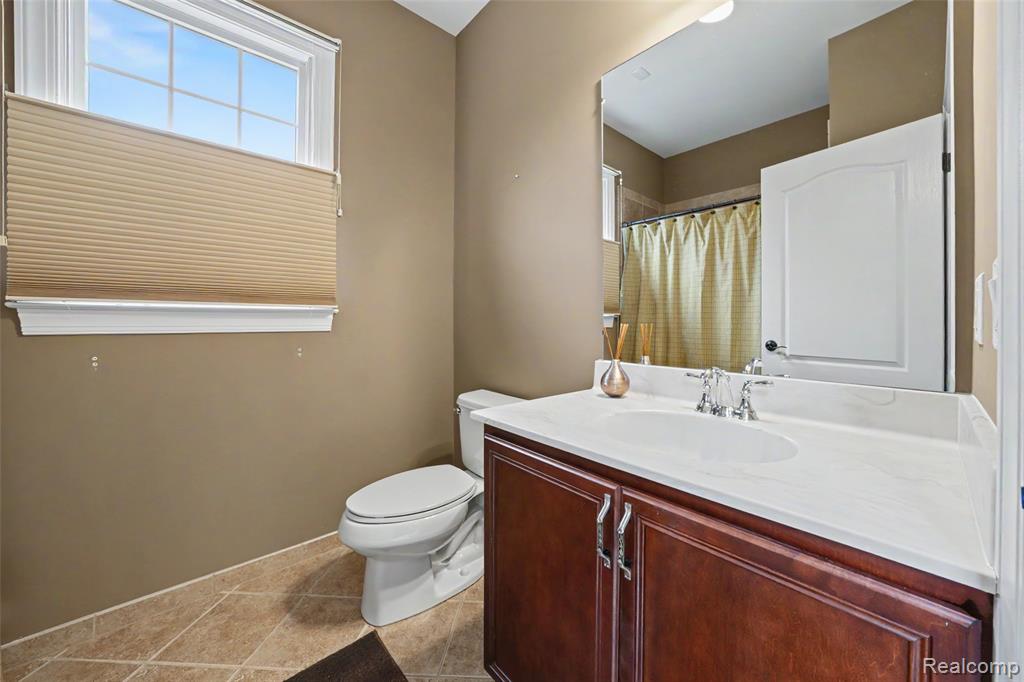 7286 Brentwood Court, Ypsilanti, MI 48198 — Photo 40