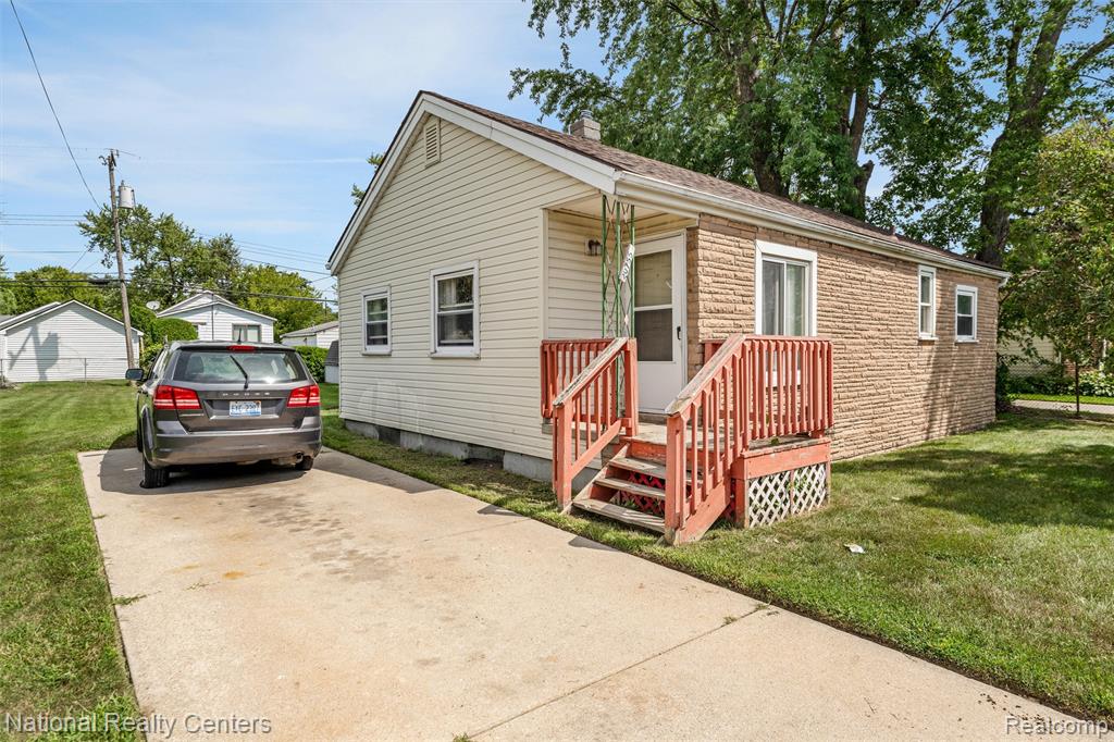 20755 Webster Street, Clinton Twp, MI 48035