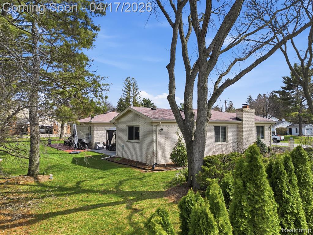 4886 Beacon Hill Drive, Bloomfield Hills, MI 48301 — Photo 10