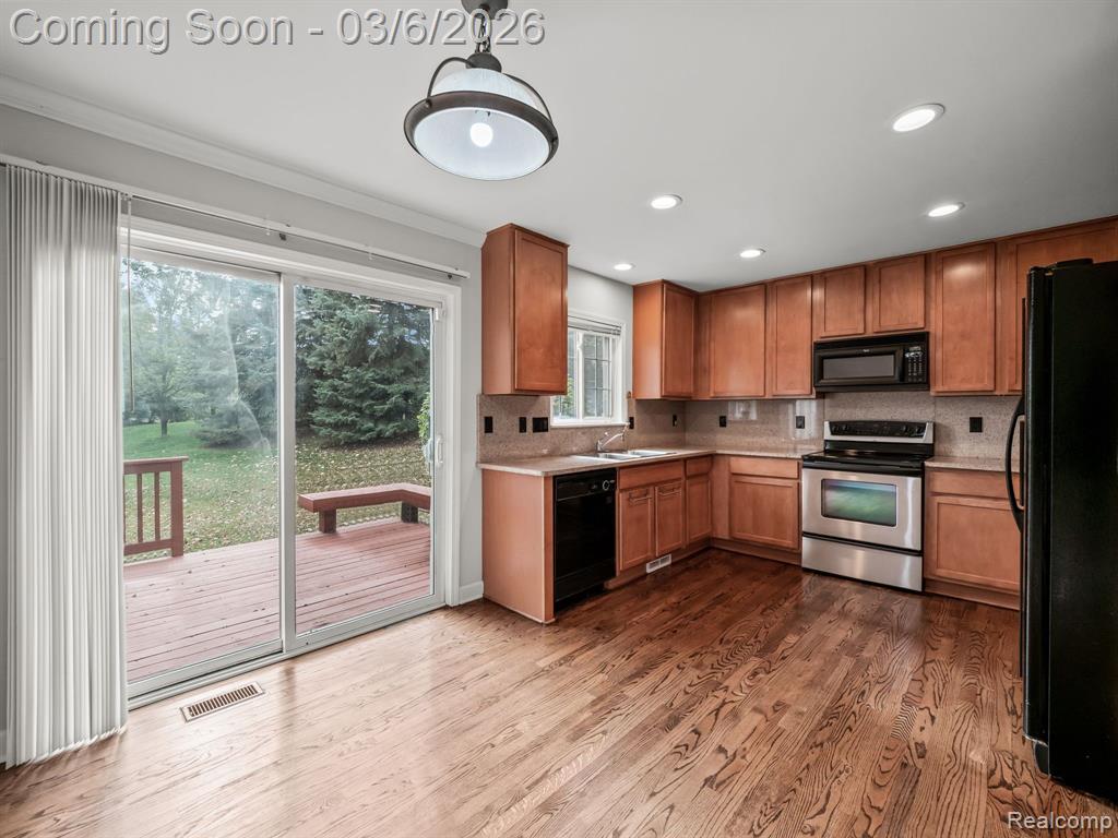 508 JAMES Circle, Royal Oak, MI 48067 — Photo 10