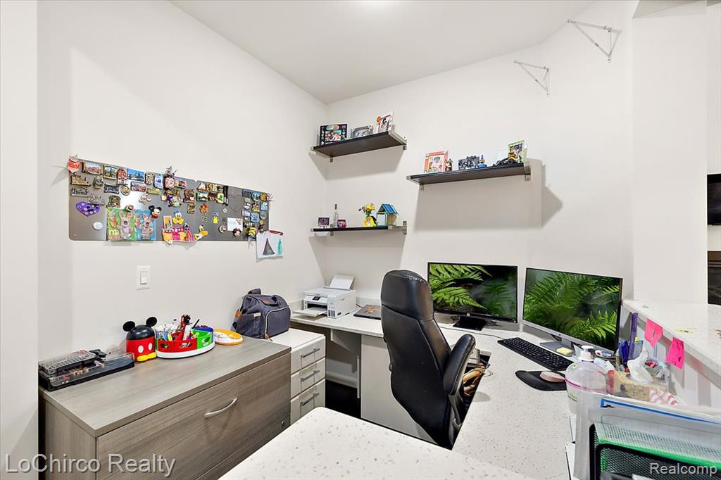 43722 Bolingbrooke Lane, Novi, MI 48377 — Photo 16