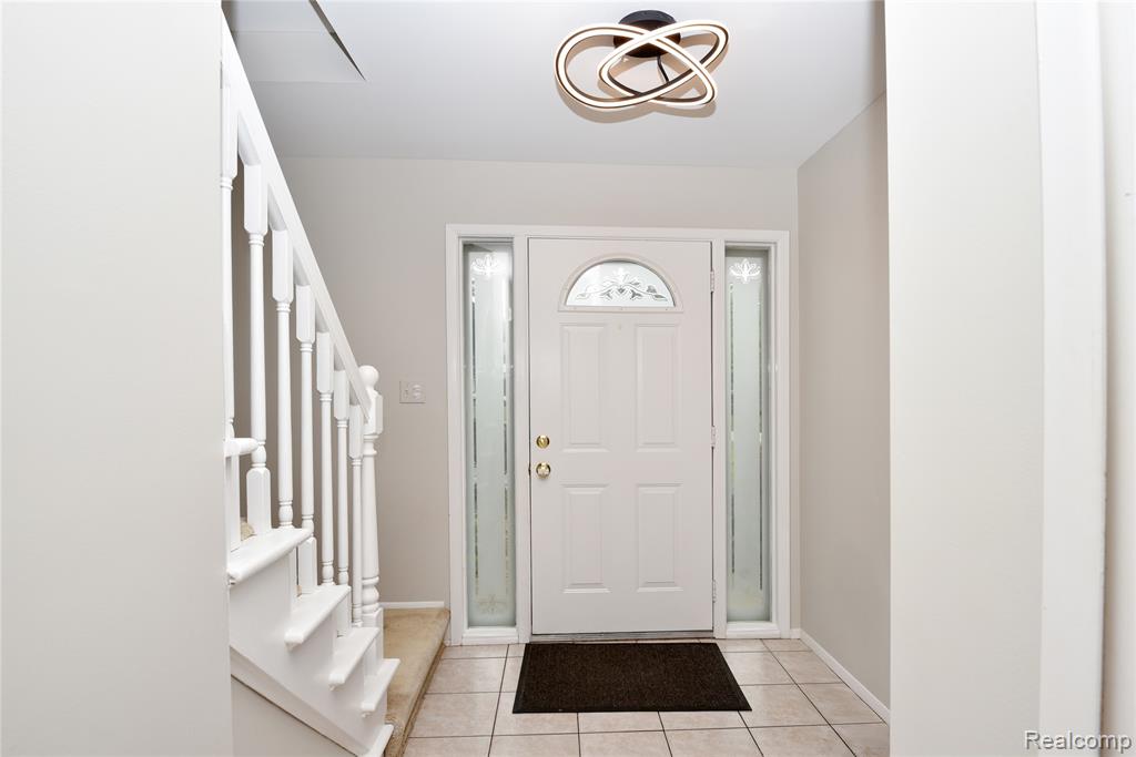 6835 Limerick Lane, Troy, MI 48098 — Photo 3