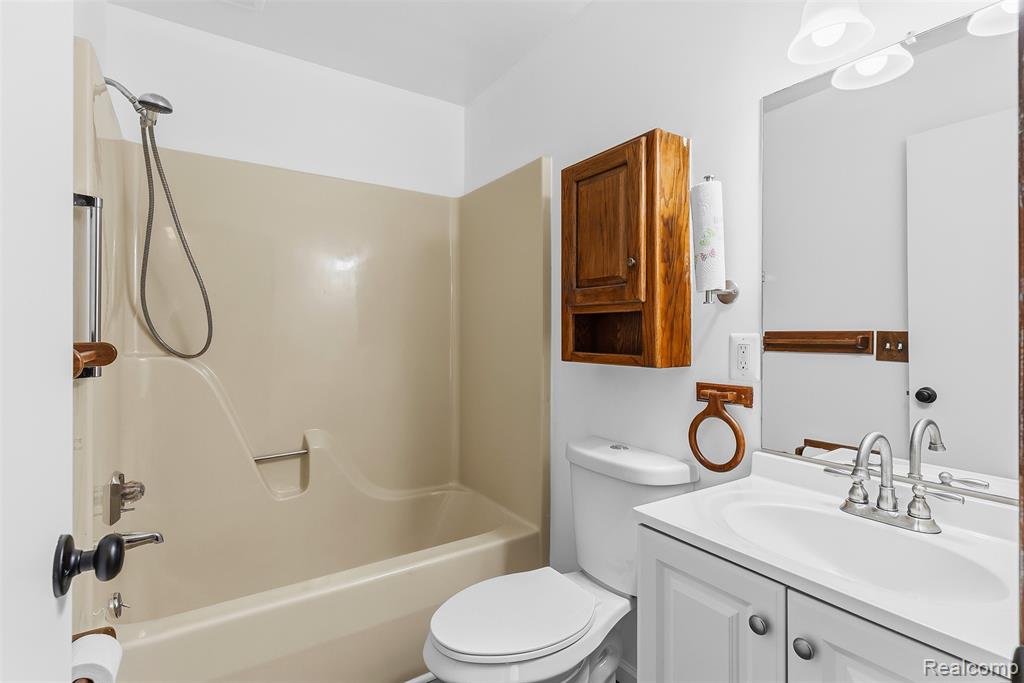 7313 River Road, Flushing, MI 48433 — Photo 37