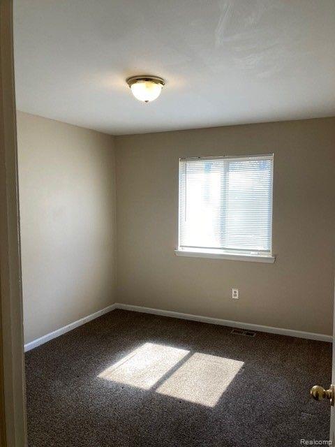 480 E COLUMBIA Avenue, Pontiac, MI 48340 — Photo 11