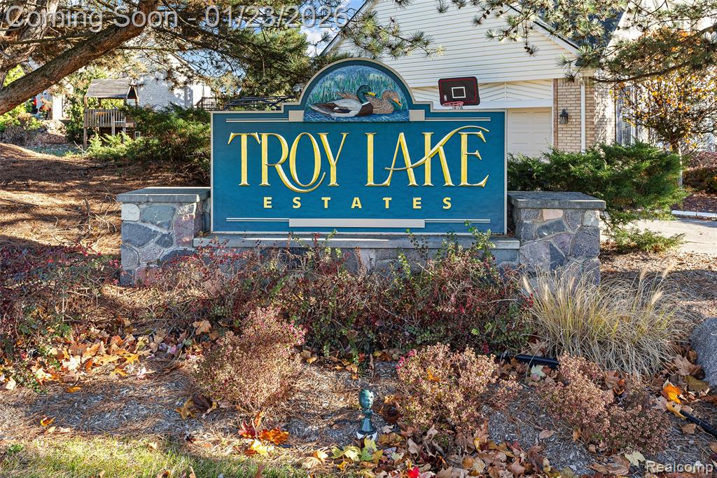6425 Southpointe Drive, Troy, MI 48085 — Photo 40