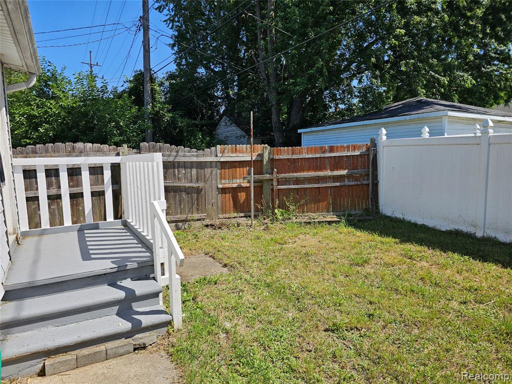 6426 ARTESIAN Street, Detroit, MI 48228 — Photo 23