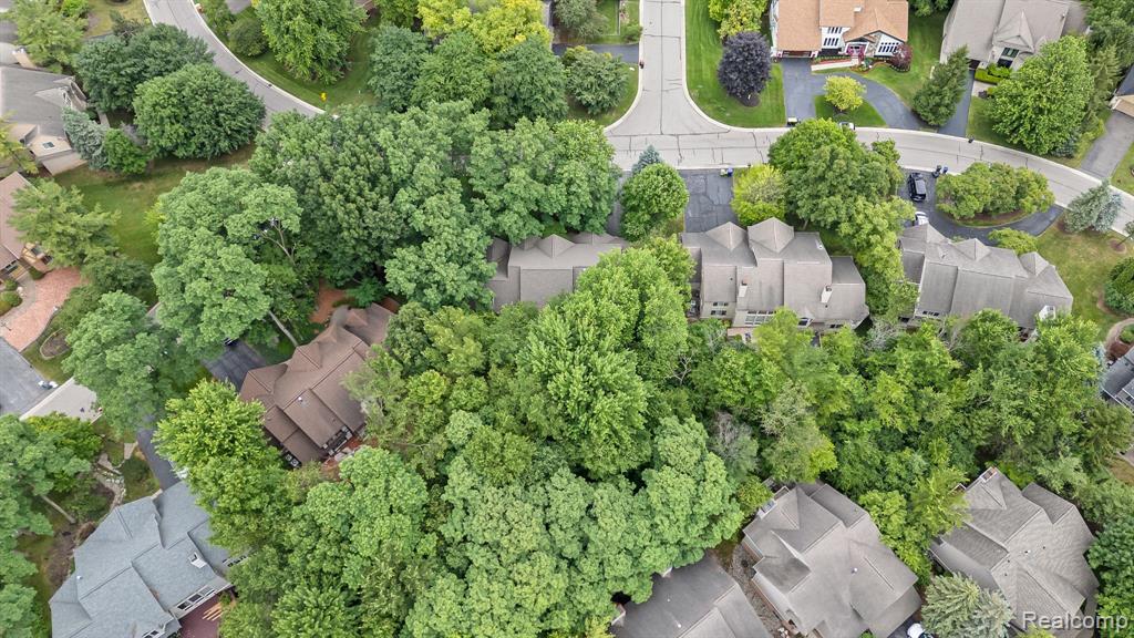 4730 Mirror Lake Drive, West Bloomfield, MI 48323 — Photo 28