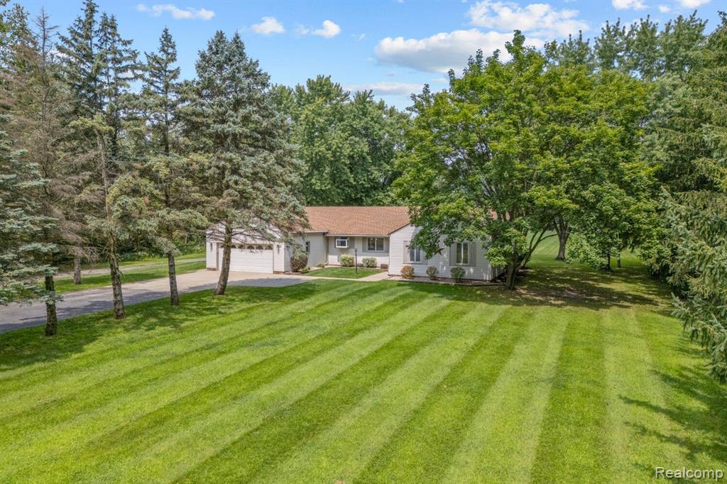 48720 HANFORD Road, Canton, MI 48187 — Photo 2