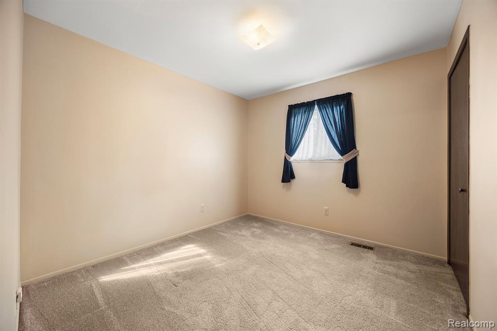 63325 Place Road, Lenox, MI 48050 — Photo 15