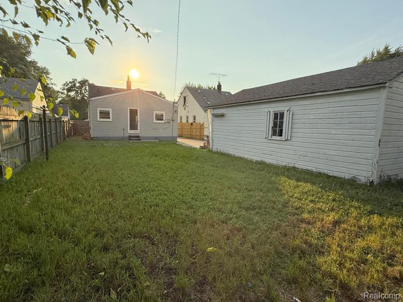 7240 Lamphere, Redford, MI 48239 — Photo 23