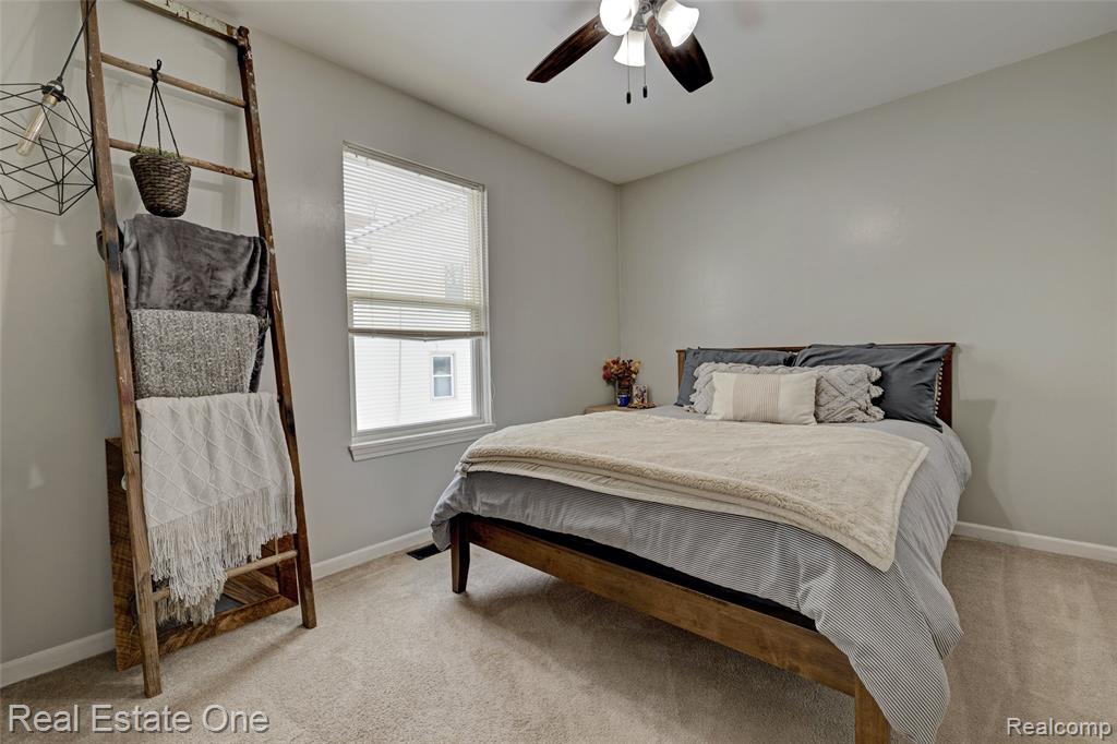 10147 Erie Street, Goodrich Vlg, MI — Photo 19