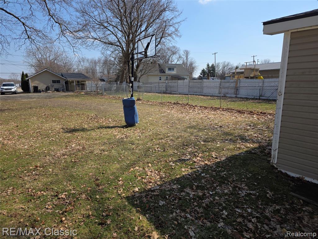 3259 N State Road, Davison, MI 48423 — Photo 25