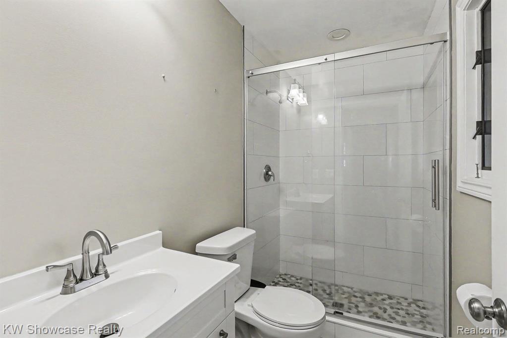 2572 Ridge Road, White Lake, MI 48383 — Photo 21