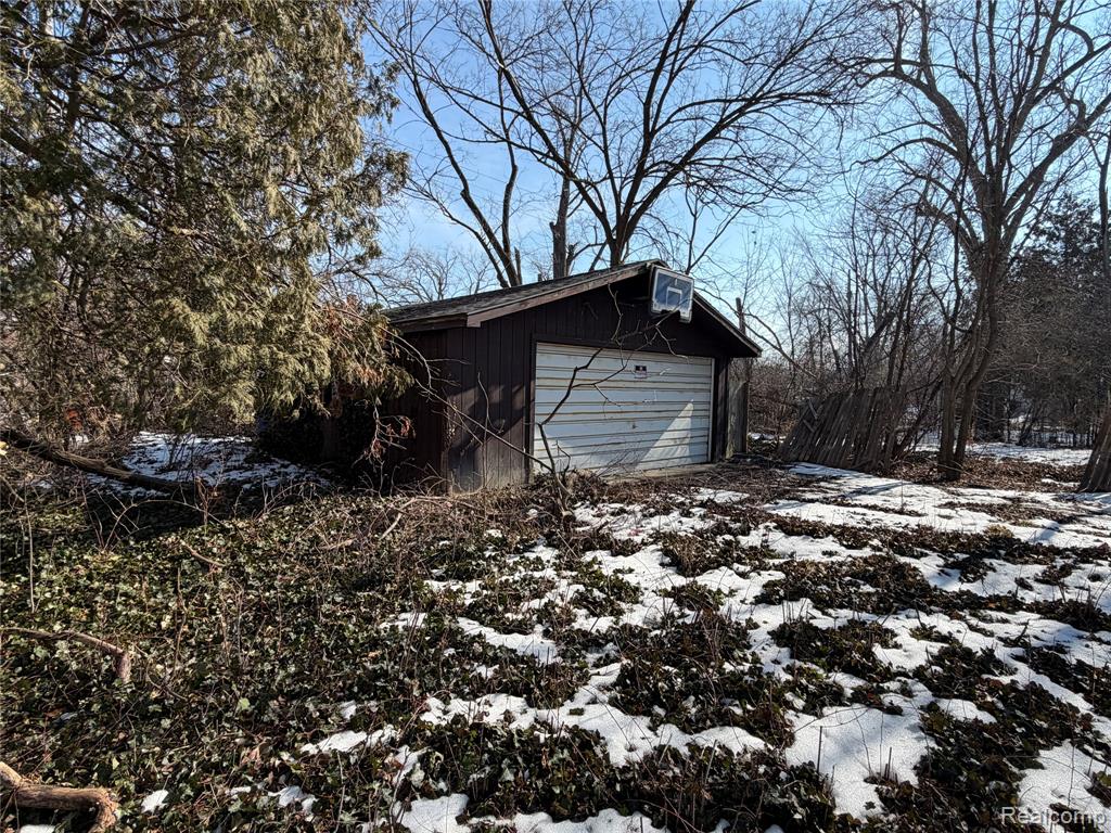 8418 Brace Street, Detroit, MI 48228 — Photo 22