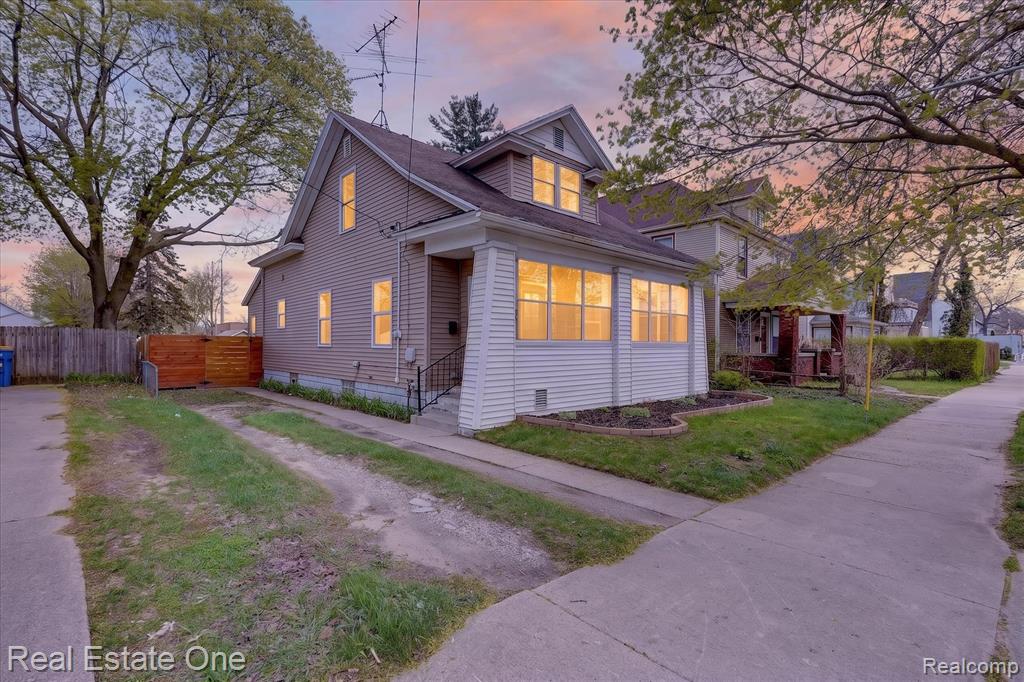 444 Diamond Avenue NE, Grand Rapids, MI 49503 — front exterior