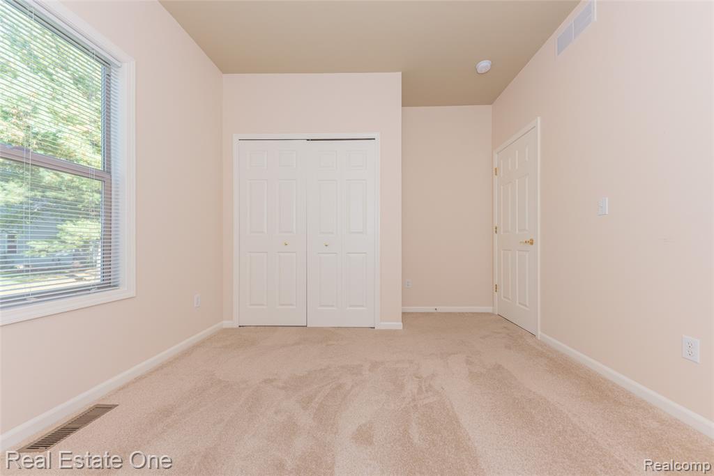 9970 Whispering Woods Drive, Pinckney, MI 48169 — Photo 30