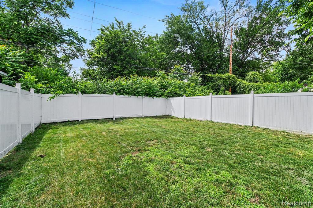 17333 Mansfield Street, Detroit, MI 48235 — Photo 36
