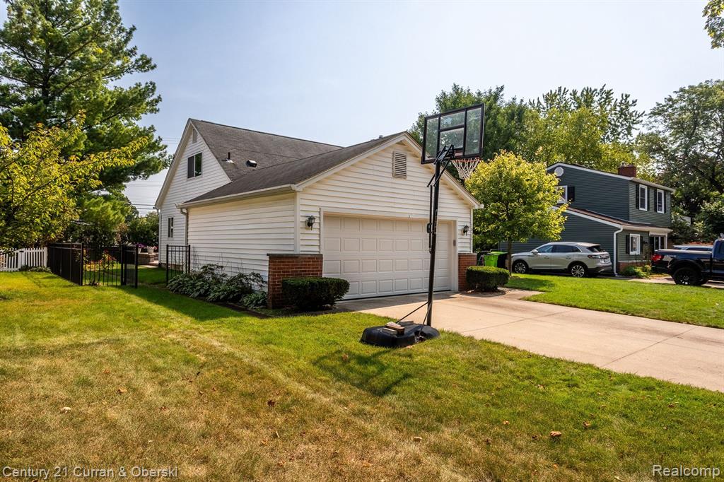 1022 CANTERBURY Street, Northville, MI 48167 — Photo 3