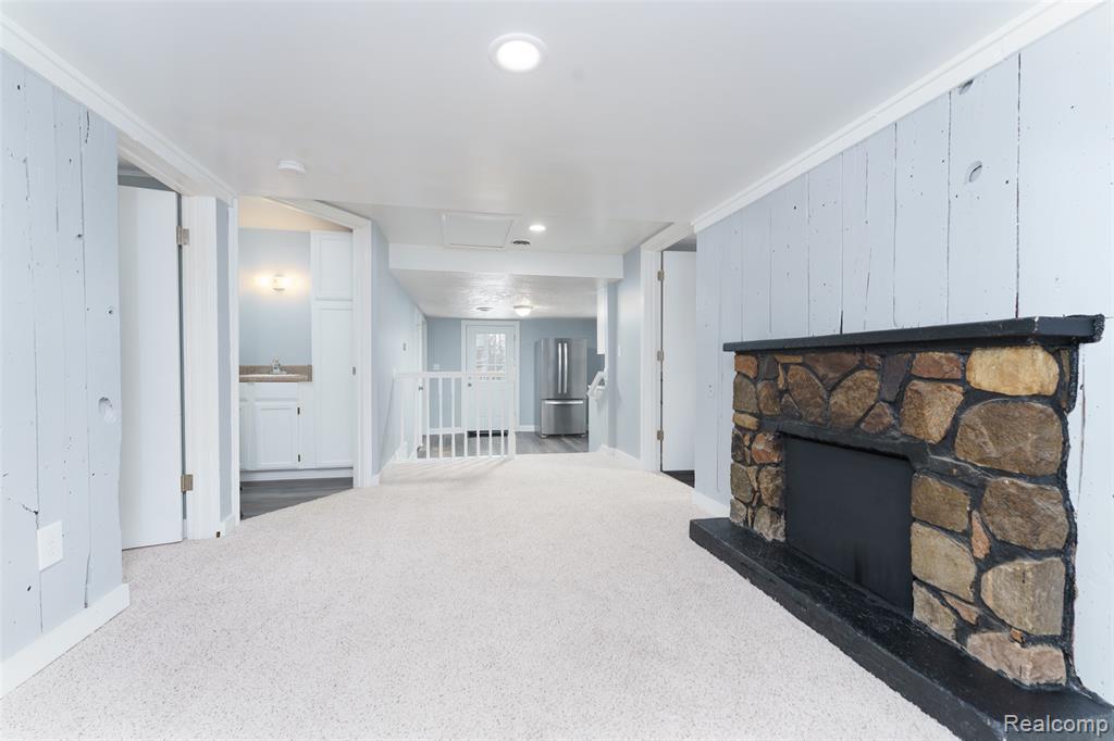 320 N Hibbard Street, Fowlerville, MI 48836 — Photo 4