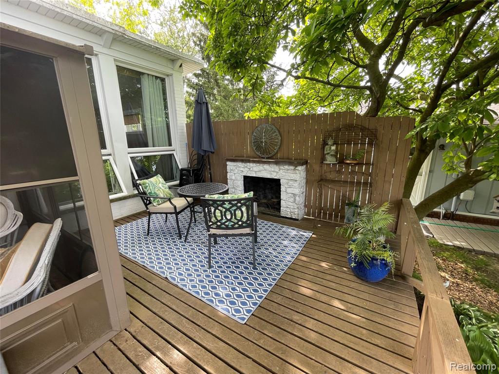 10470 King Road, Davisburg, MI 48350 — Photo 15