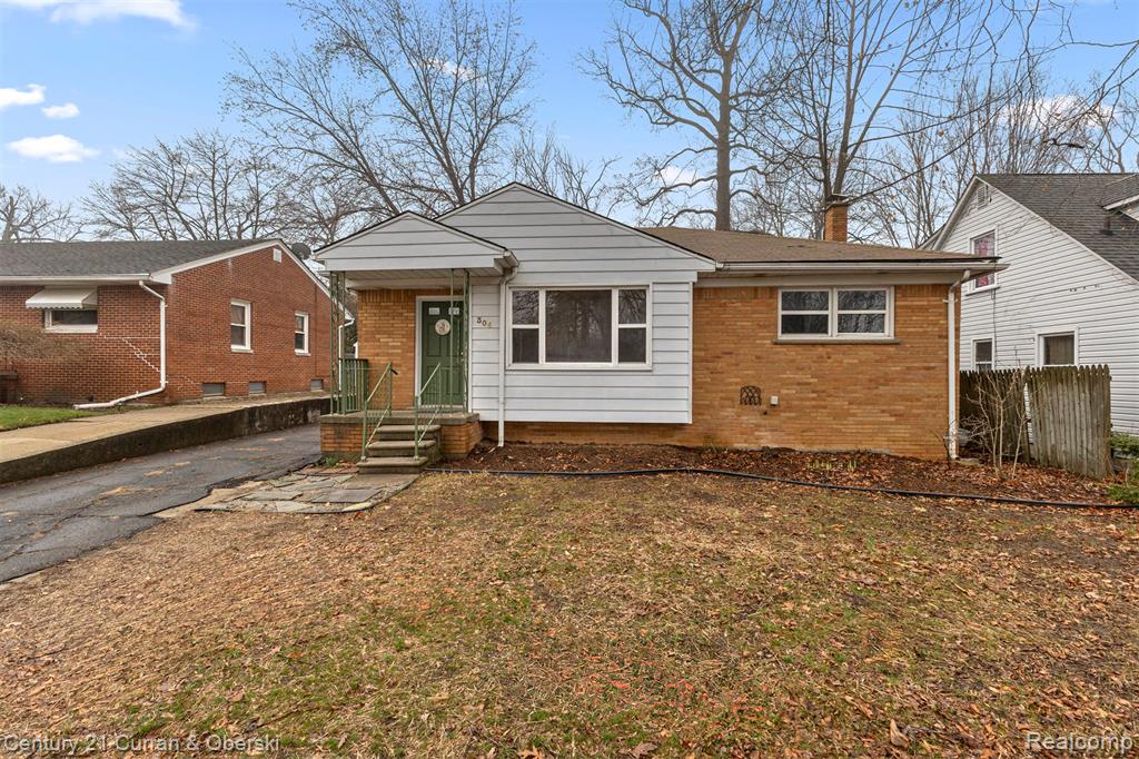 304 Draper Avenue, Pontiac, MI 48341 — Photo 2