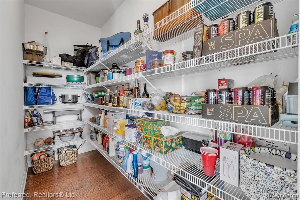 28430 Oakmonte Circle E, New Hudson, MI 48165 — Photo 30