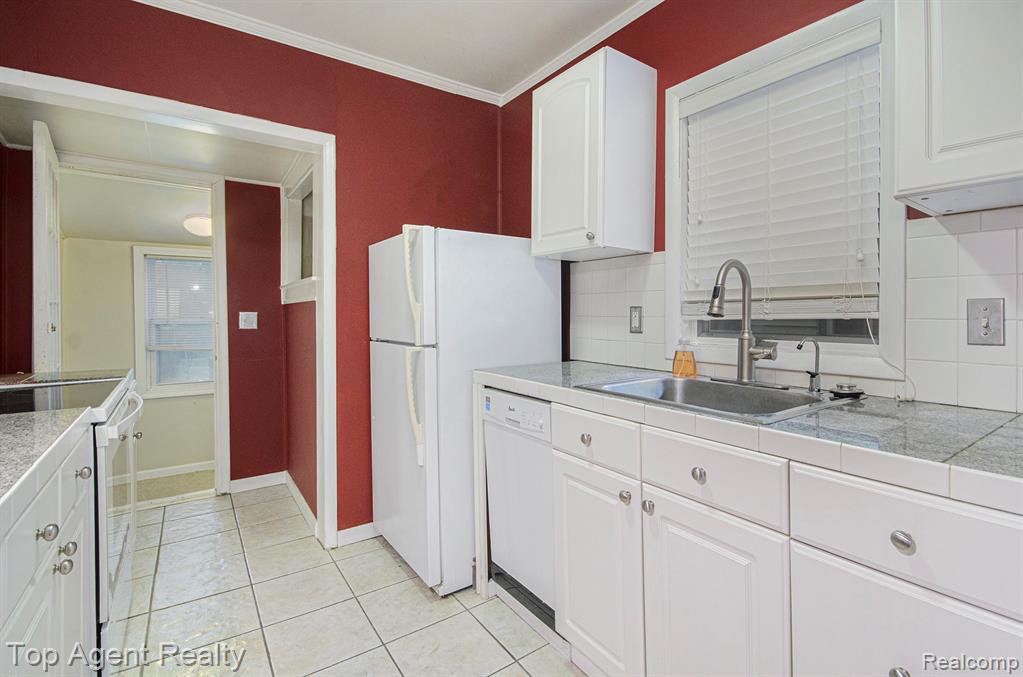 525 Marlin Avenue, Royal Oak, MI 48067 — Photo 10
