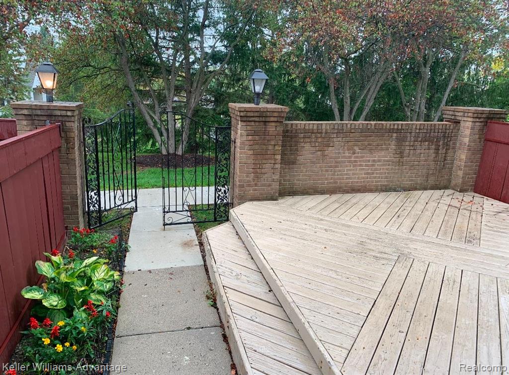 31131 COUNTRY, Farmington Hills, MI 48331 — Photo 39
