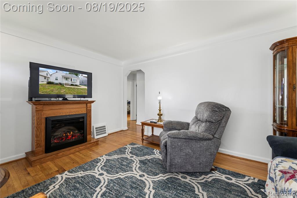 923 Leblanc Street, Lincoln Park, MI 48146 — Photo 7