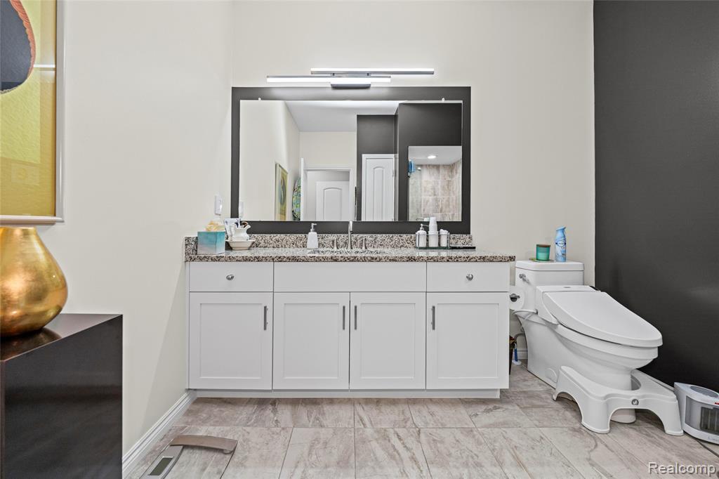 30289 Berghway Trail, Warren, MI 48092 — Photo 25