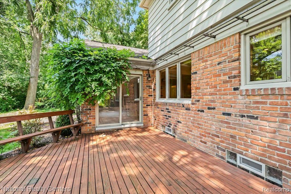 4258 WESTOVER Drive, West Bloomfield, MI 48323 — Photo 8
