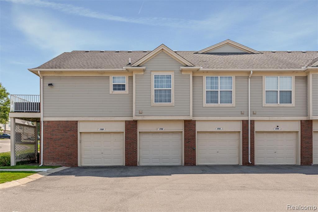 1790 Flagstone Circle, Rochester, MI 48307 — Photo 4