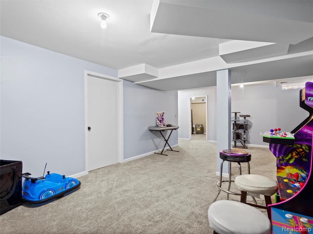 825 Huntclub Boulevard, Auburn Hills, MI 48326 — Photo 25