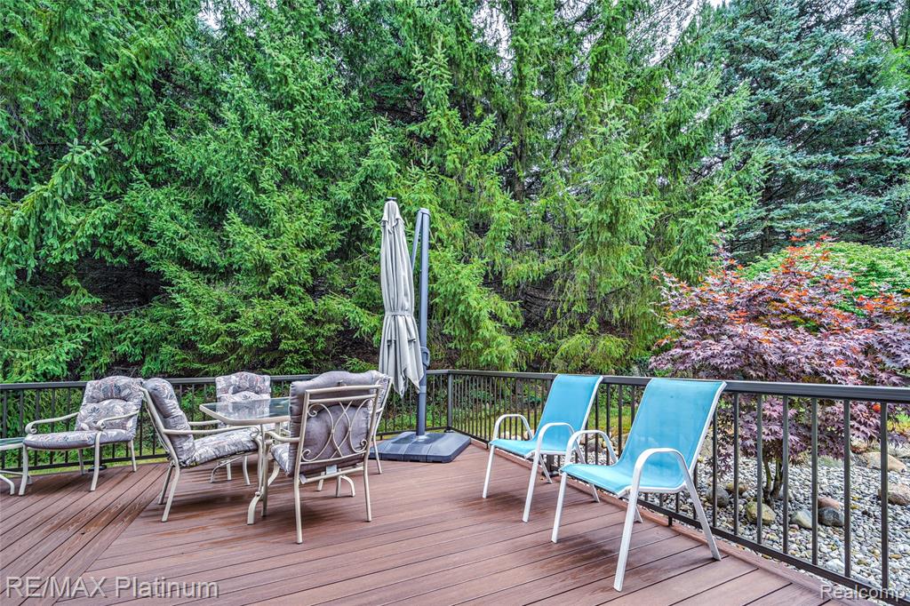 807 Whisperwood Drive, 70, Fenton, MI 48430 — Photo 40