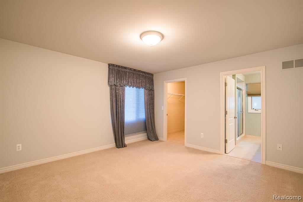 61491 CROWN POINT Drive, Washington, MI — Photo 17