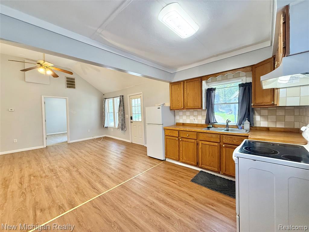 300 Georgia Drive, Lapeer, MI 48446 — Photo 17