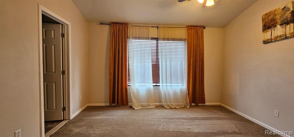 7027 HOGAN Drive, Ypsilanti, MI 48197 — Photo 17