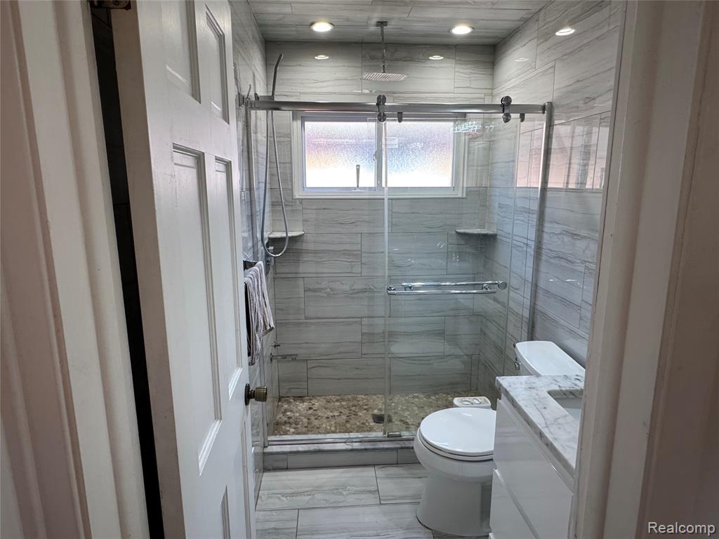 8345 Robindale Avenue, Dearborn Heights, MI 48127 — Photo 15
