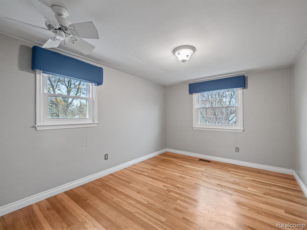 5707 WOODWIND Drive, Bloomfield Hills, MI 48301 — Photo 27