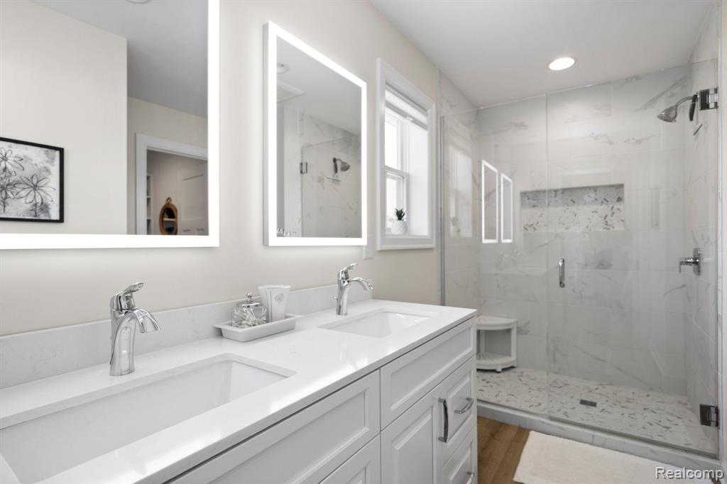 5310 FALCON Way, Midland, MI 48642 — Photo 19
