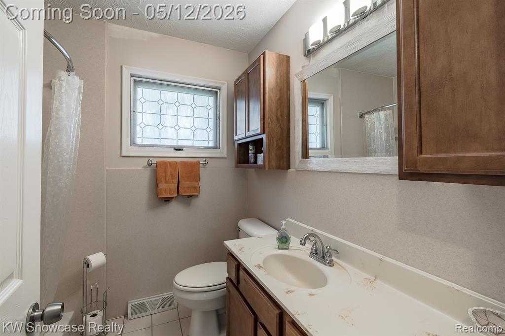 4344 Waterloo Street, Waterford, MI 48329 — Photo 14