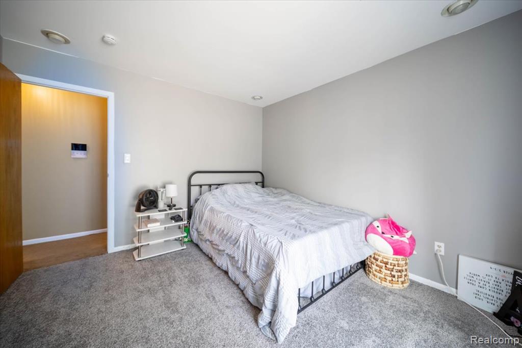 795 Hogarth Avenue, Waterford, MI 48328 — Photo 12