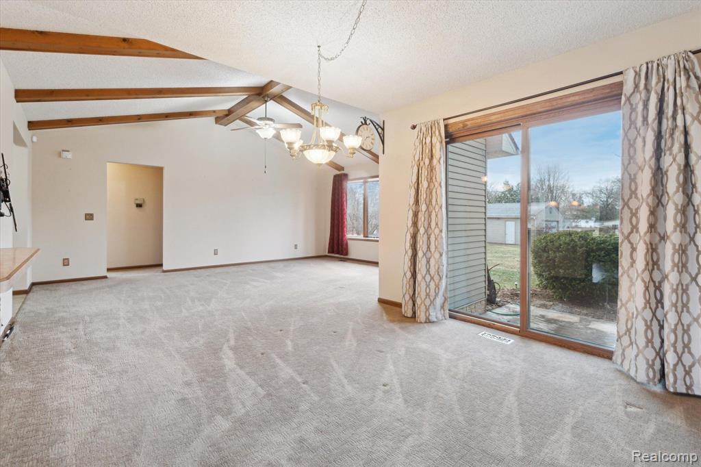 9400 ENGLISHMAN Drive, Fenton, MI 48430 — Photo 12