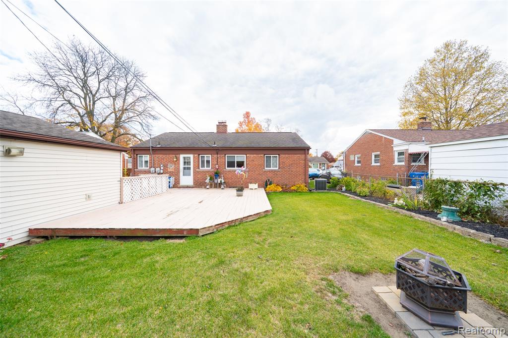 5247 Lyons Circle S, Warren, MI 48092 — Photo 7